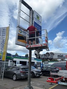 Ansicht Werbestehle defekt in Mönchengladbach