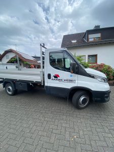 Iveco mit professioneller Firmenbeschriftung